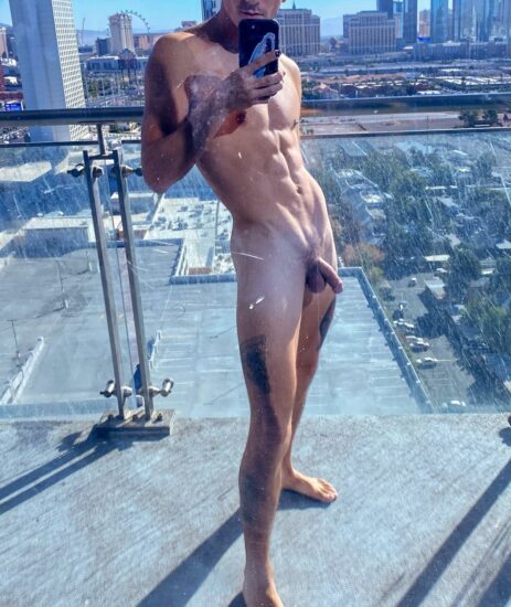 Balcony nude selfie