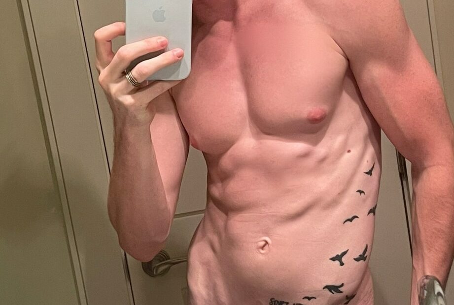 Muscle boy taking a selfie