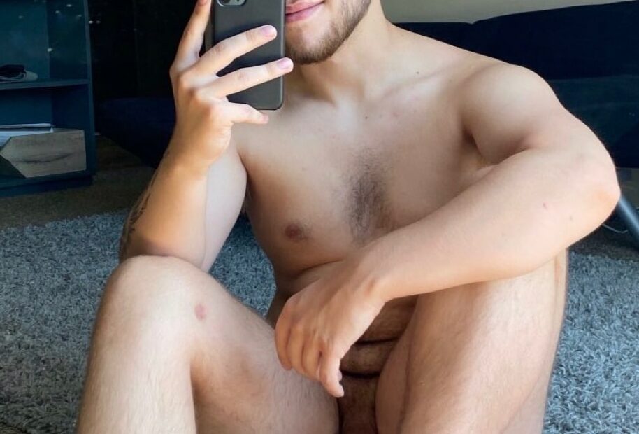 Selfie guy with soft dick