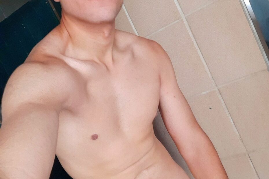Sexy nude boy